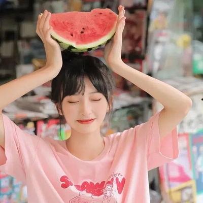 吃瓜娱乐微博头像图片女,揭秘吃瓜娱乐微博头像女生背后的故事”